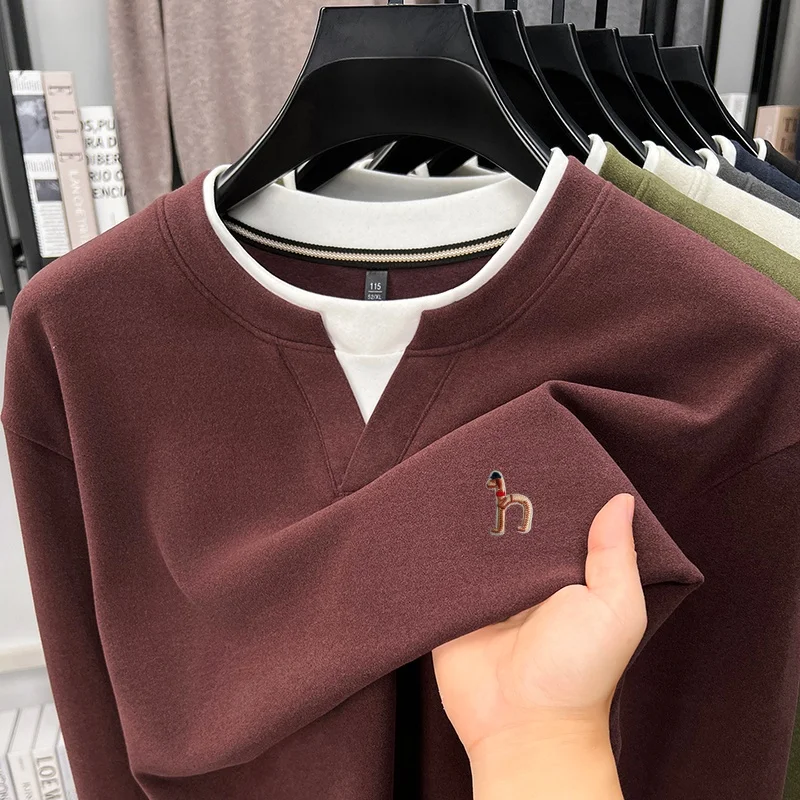 Hochwertiges Herren-Langarm-T-Shirt mit Rundhalsausschnitt, Zweiteiler-Optik, Farbblockierung, Besticktes T-Shirt, Modischer Trend in Herrenbekleidung – Detail 17