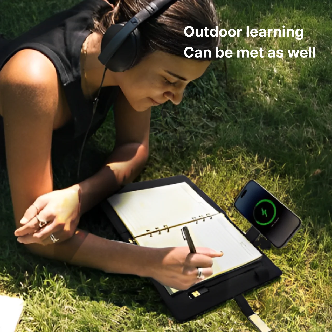 دفتر ملاحظات A5 مزود بنك طاقة، شحن لاسلكي، كابل شحن، محرك أقراص USB، حامل هاتف مغناطيسي متعدد الوظائف للمكتب