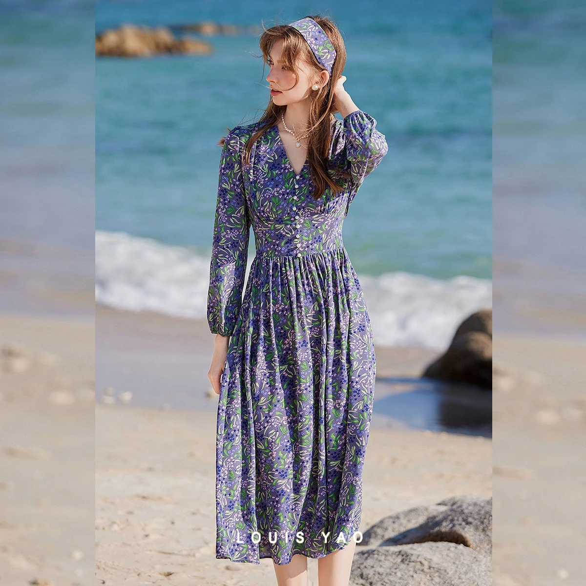 

LOUIS YAO Gentle Elegant V-Neck Printed Long Dress 2026 Spring Autumn Decorative Button Slim Fit Long Sleeve Women's Maxi Dress