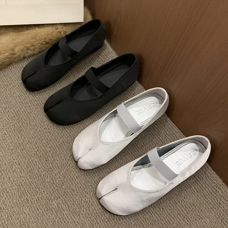 

Women Black Wedges Heels Party Round Toe Mid Heeled Pumps Fashion Office Lady Slip-On Shoes Sexy Tabi Ninja Shoes