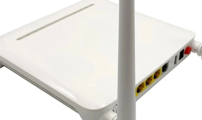 

F670L GPON ONU/ONT: 1GE+3FE+1TEL+2USB, двухдиапазонный Wi-Fi (2,4G/5G), английская прошивка, без адаптера питания