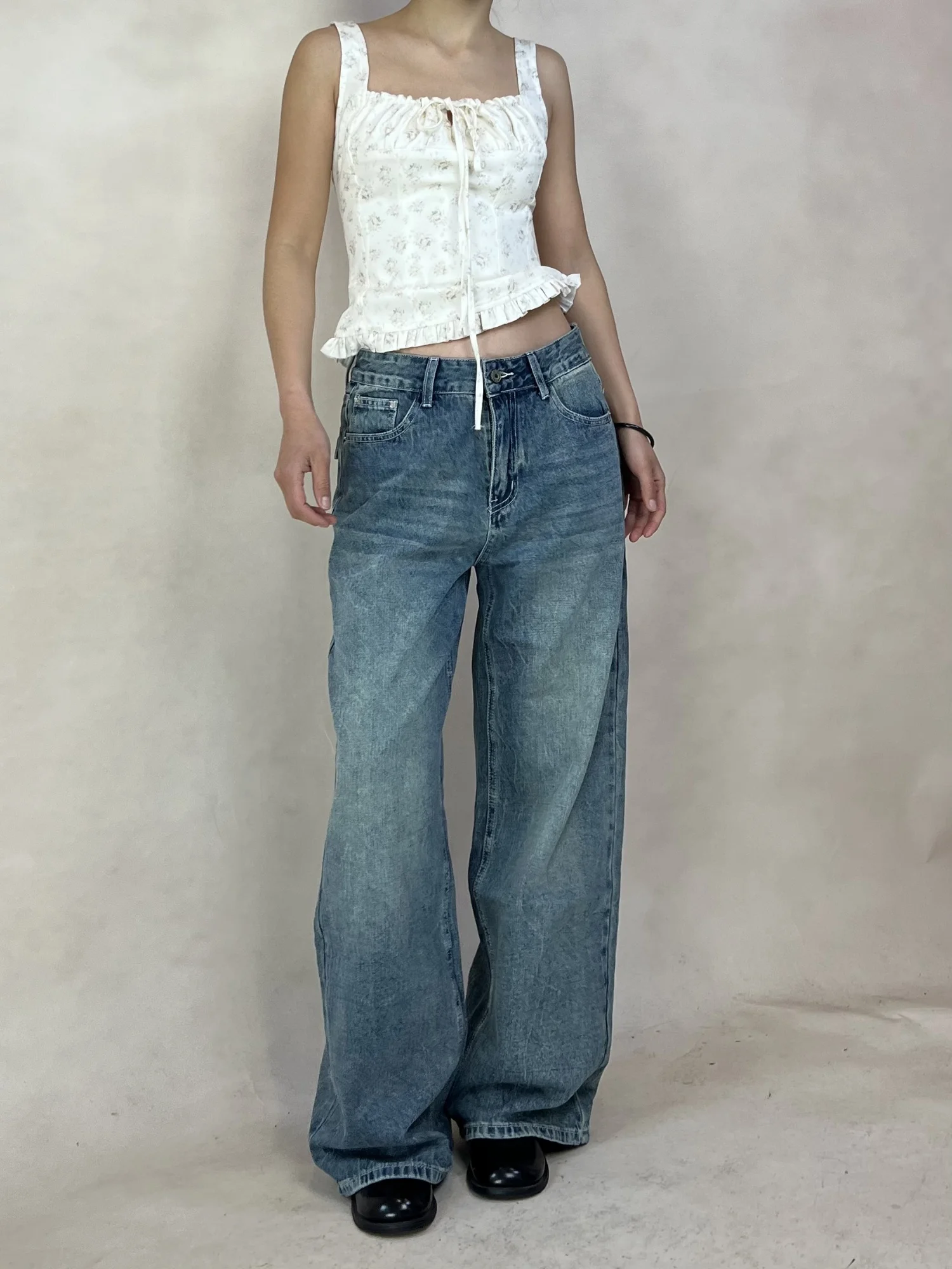 

Low Waist Embroidered Crack Dyed Wide Leg Jeans Women's Spring 2026 Denim Pants Cotton Machine Embroidery Button Closure