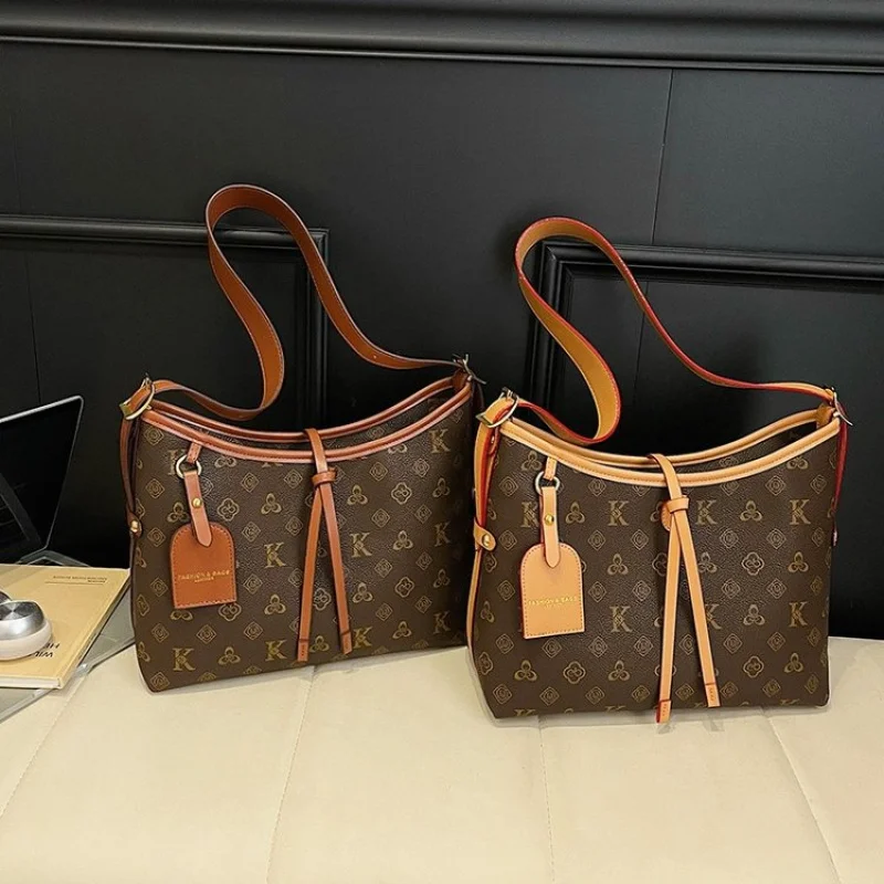 حقيبة كروس نسائية عصرية مصنوعة من الجلد المنقوش مع مظهر يومي أنيق مستوحى من باريس #4