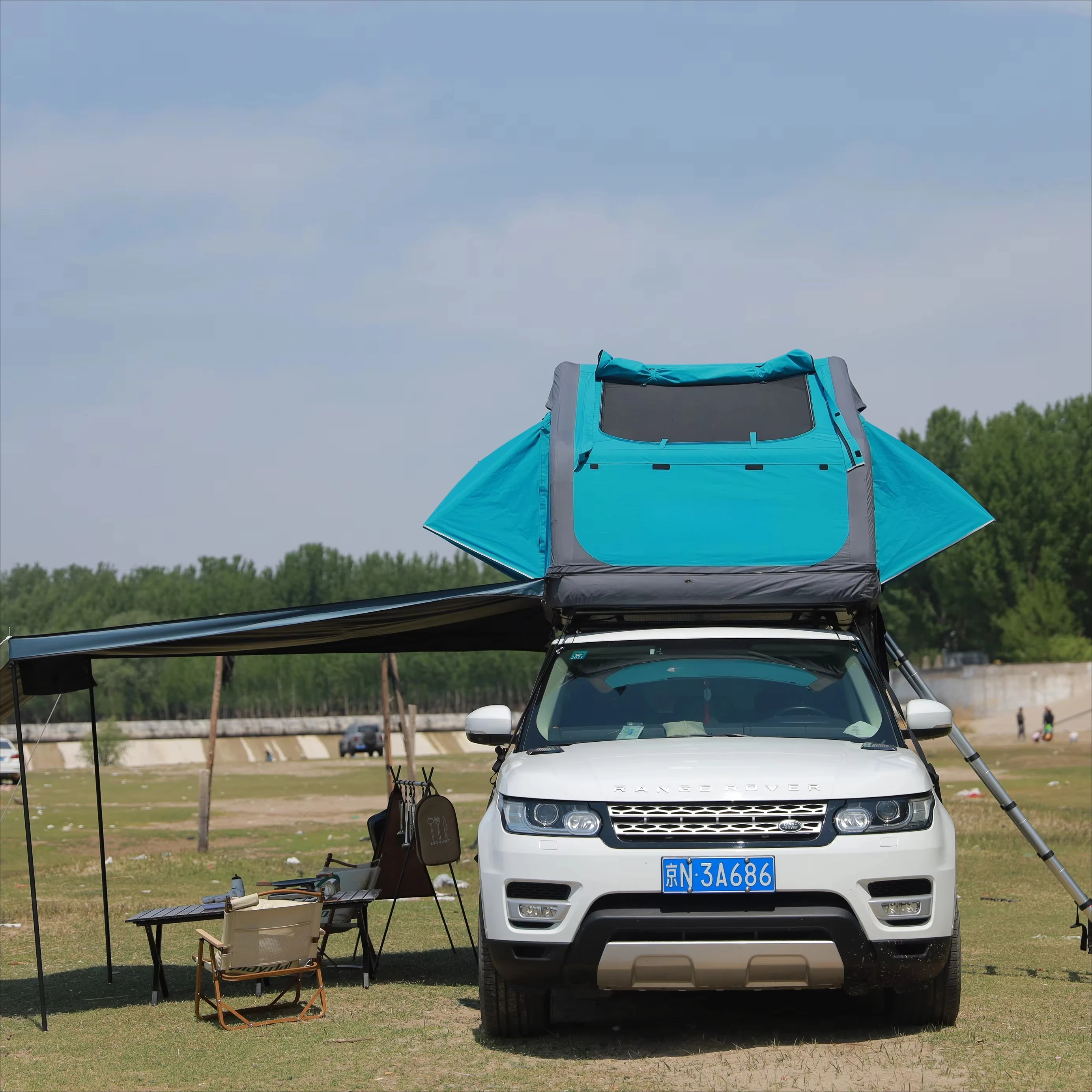 Popular 10 CM  Air Column Outdoor Camping Inflatable Waterproof Roof Top Tent for Family