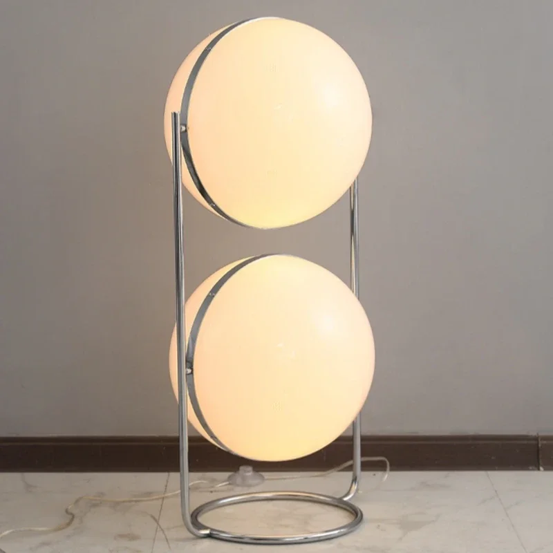 

2025 скандинавский дизайнерский акриловый шар торшер с гальваническим покрытием, хромированный угловой светильник для гостиной, атмосфера для чтения, светодиодный торшер