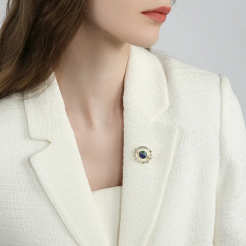 Broches de Cristal para Mujeres: El Toque Elegante que Transforma Cualquier Vestido con Pinins