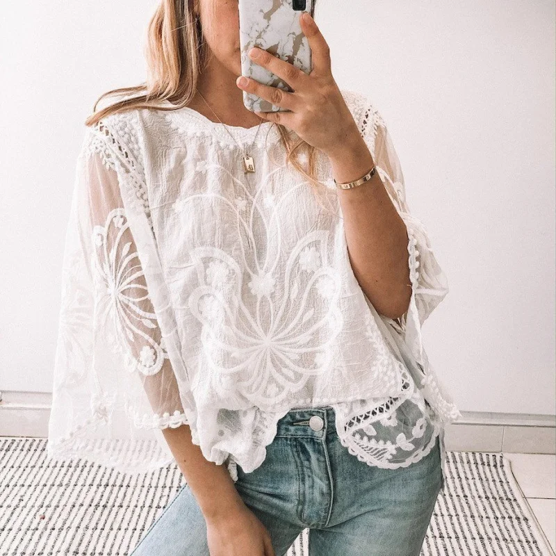 Batwing Sleeve Lace Women Blouses Flower Embroidery Hollow Out Shirts Casual Loose 2024 Fashion Elegant Tops Autumn Clothing