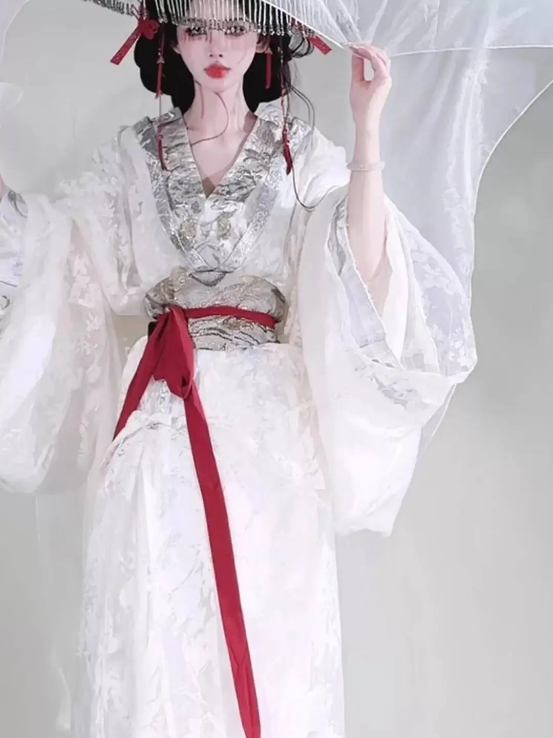 

New Ancient Style Chilly Sense Warring States Robe White Hand Over Hanfu Women Costume Drama Xianxia Tail