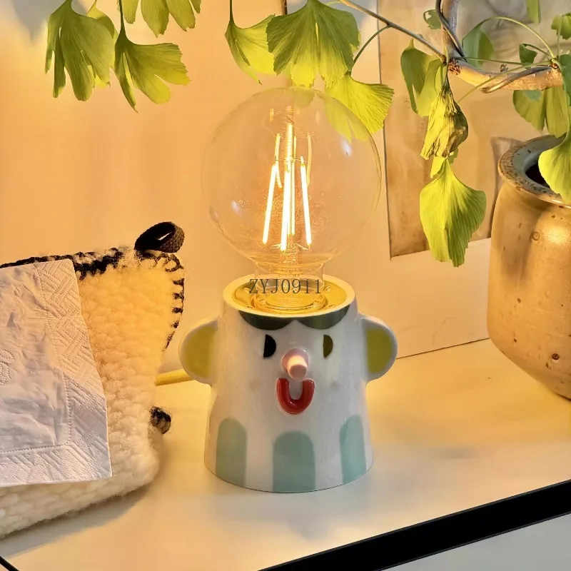 Cute decorative table lamp handmade ceramic retro bedroom atmosphere bedside lamp creativity