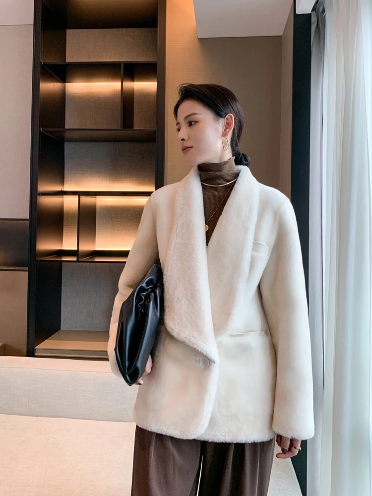 Tcyeek Genuine Wool Autumn Winter High End Fur Integrated Solid Color Medium Length Women's Lamb Wool Fur Coat Fourrures Femme