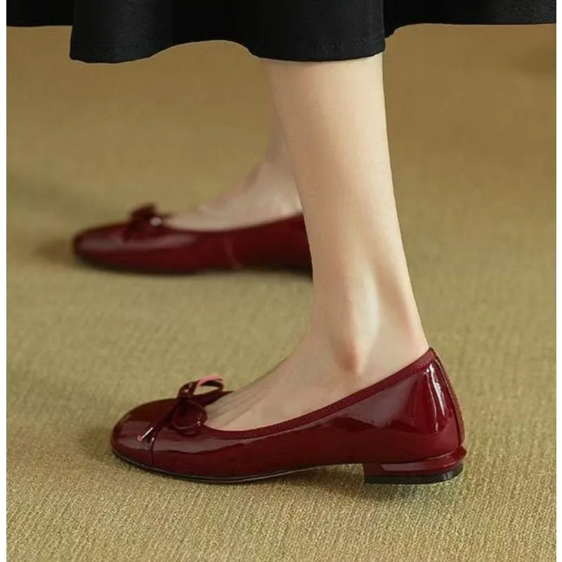 Zapatos planos Retro con lazo suave para mujer, moda coreana, elegantes zapatos de tacón de aguja con punta cuadrada roja, mocasines para vestido de otoño, zapatos informales