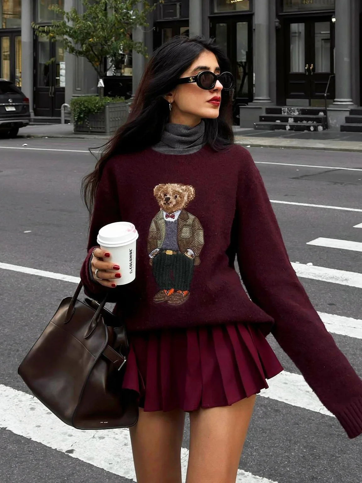 2025 New Burgundy Wool Sweater, Bear Embroidered Crew Neck Slim-Fit Cartoon Academy Style Knit Top