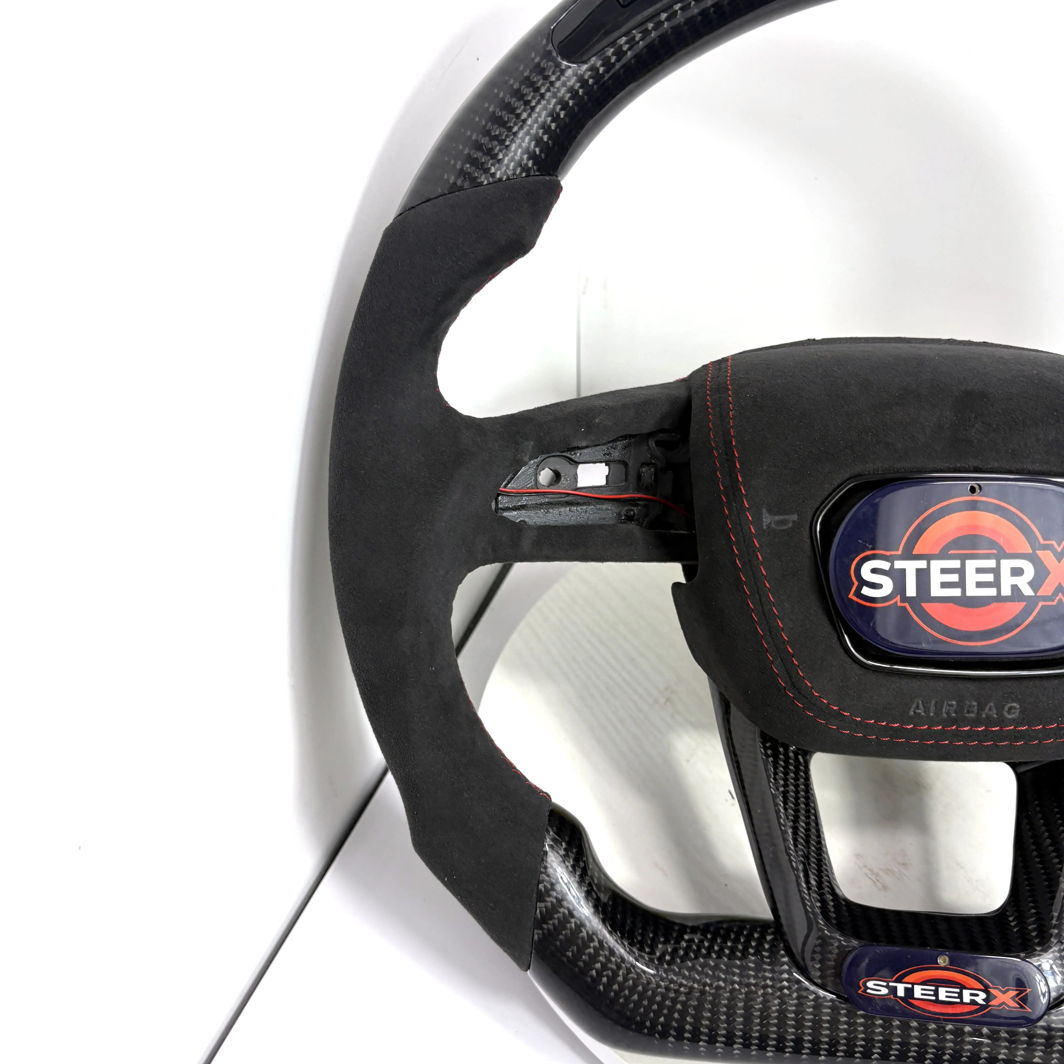 عجلة القيادة LED من ألياف الكربون لأودي Q2 Q3 Q5 Q7 Q8 2016-2025