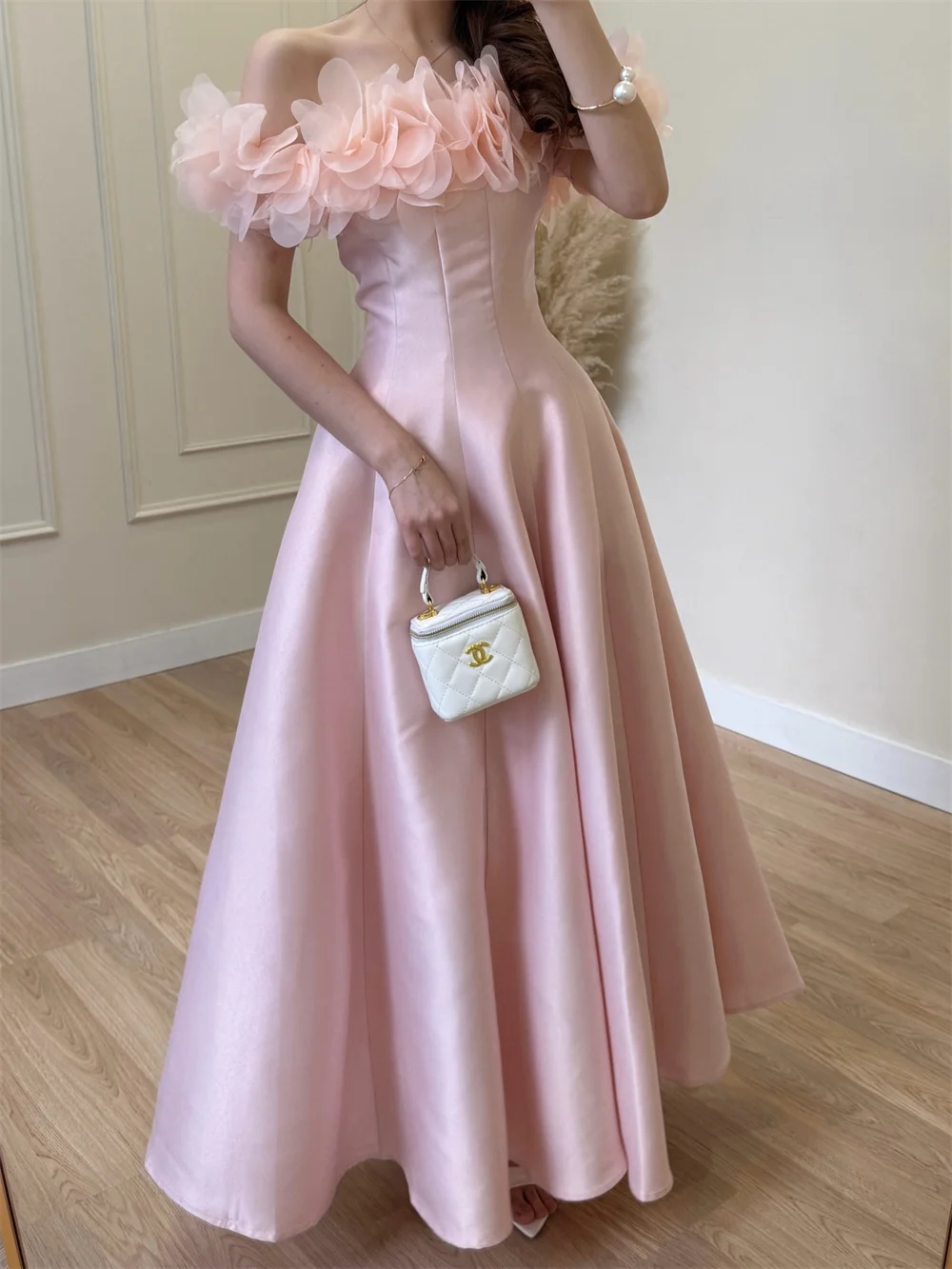 

Customized Pink Pastrol Pleat Handmade Flower A-line Off-the-shoulder Floor-Length Evening Dresses For Birthday Party