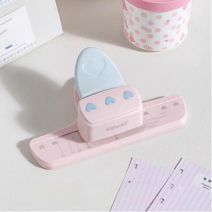 

Дырокол Love shape с 3 отверстиями, диаметр 4 мм, расстояние между отверстиями 19 мм, для блокнотов, скрапбукинга, розовый, для форматов A5, A6, A7, A8, карманный дырокол A7