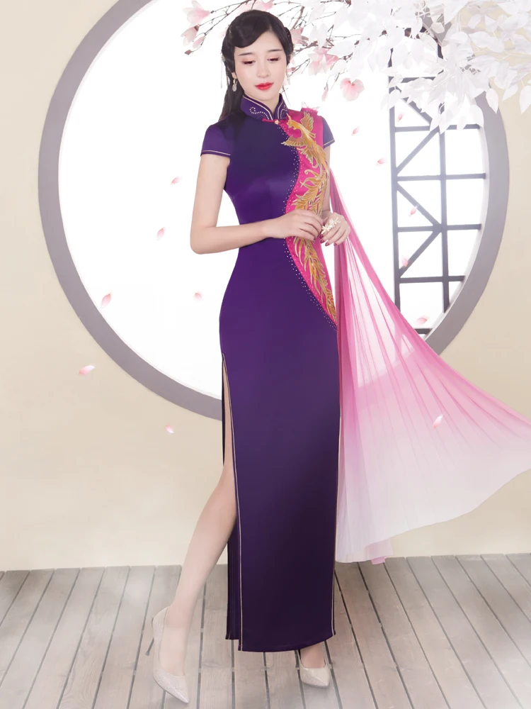 

Elegant Long Gown for Women High-End Fashion Show Custom-Made High Slit Retro Style Short Sleeve Color