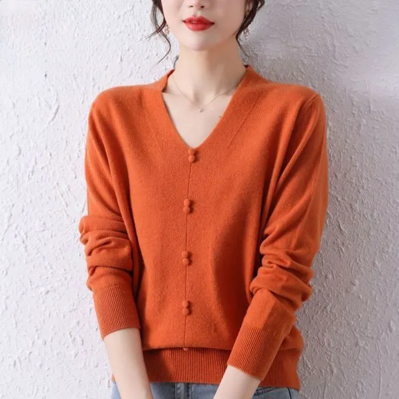

Autumn Winter New Knitted Pullover Women Fashion V-Neck Long Sleeves Knitwear Sweater Middle-Aged Mom Jumper Tops Female T1525
