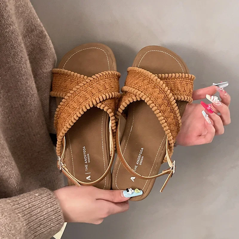 

2024, модные женские сандалии, женские вязаные летние сандалии на плоском каблуке Roma, кожаные женские шлепанцы с перекрестной завязкой, женские сандалии