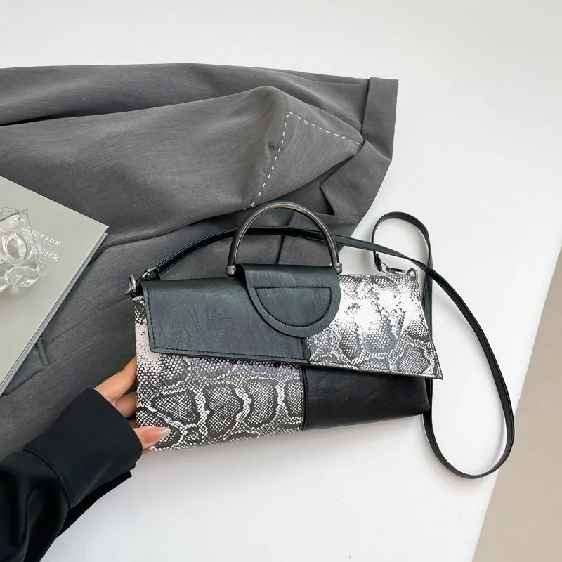 

Korean Style Snake Print Women's Bag Fashion Elegant Clutch Handbag Large Capacity Crossbody Bag for Evening Party