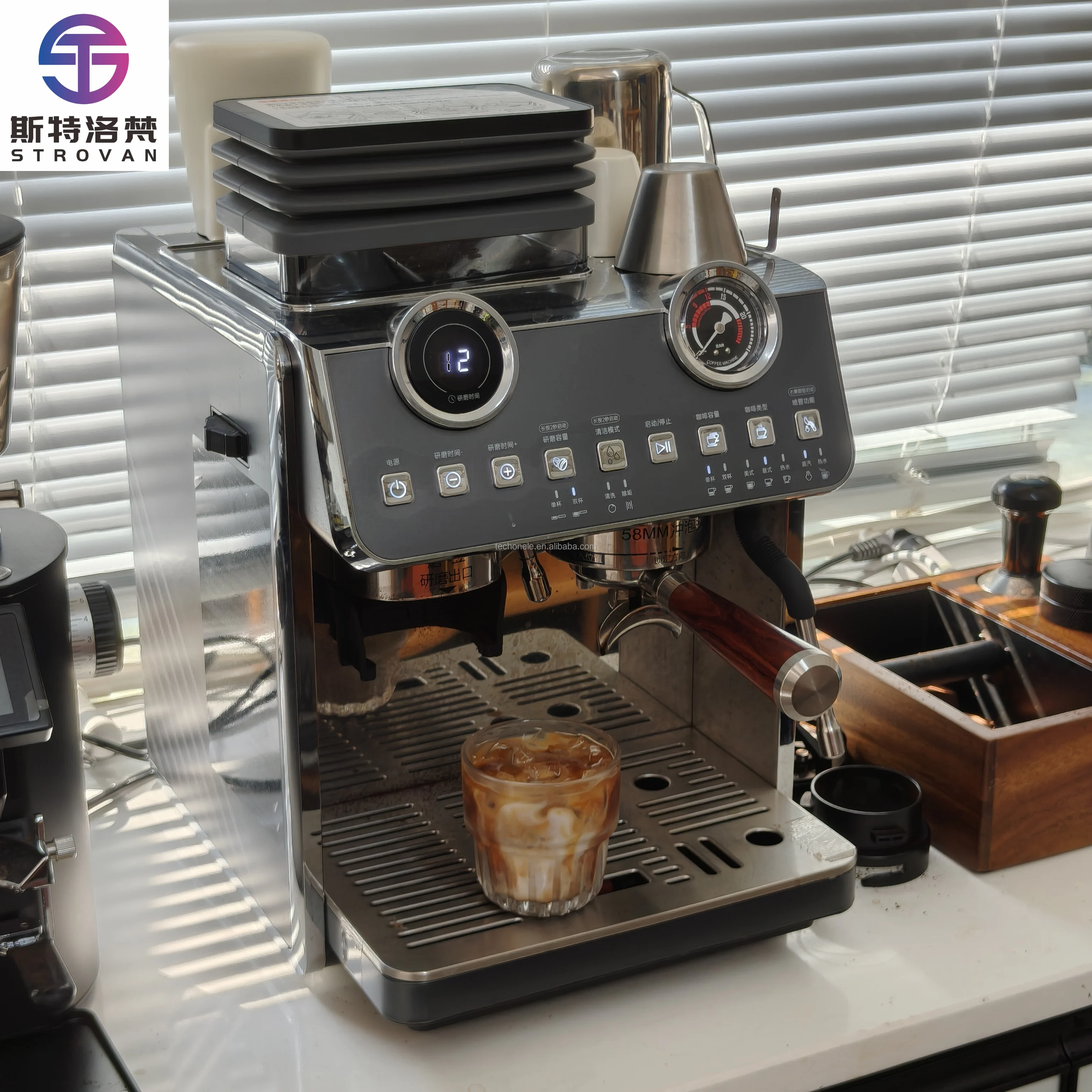 

Stainless Steel Semi-Automatic Portable Water Filling Espresso Machine Double Boiler Double Pump 20 Bars Pressure Vehicle