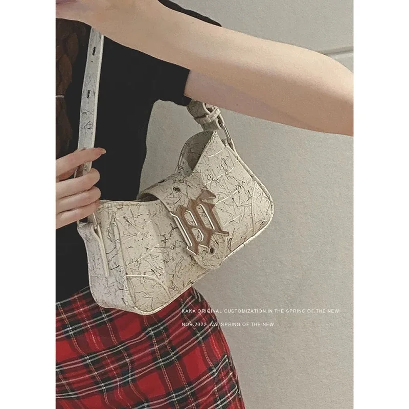 French luxury armpit bag women's new 2024 season fashion handbag shoulder bag high-end versatile crossbody bag makeup bag