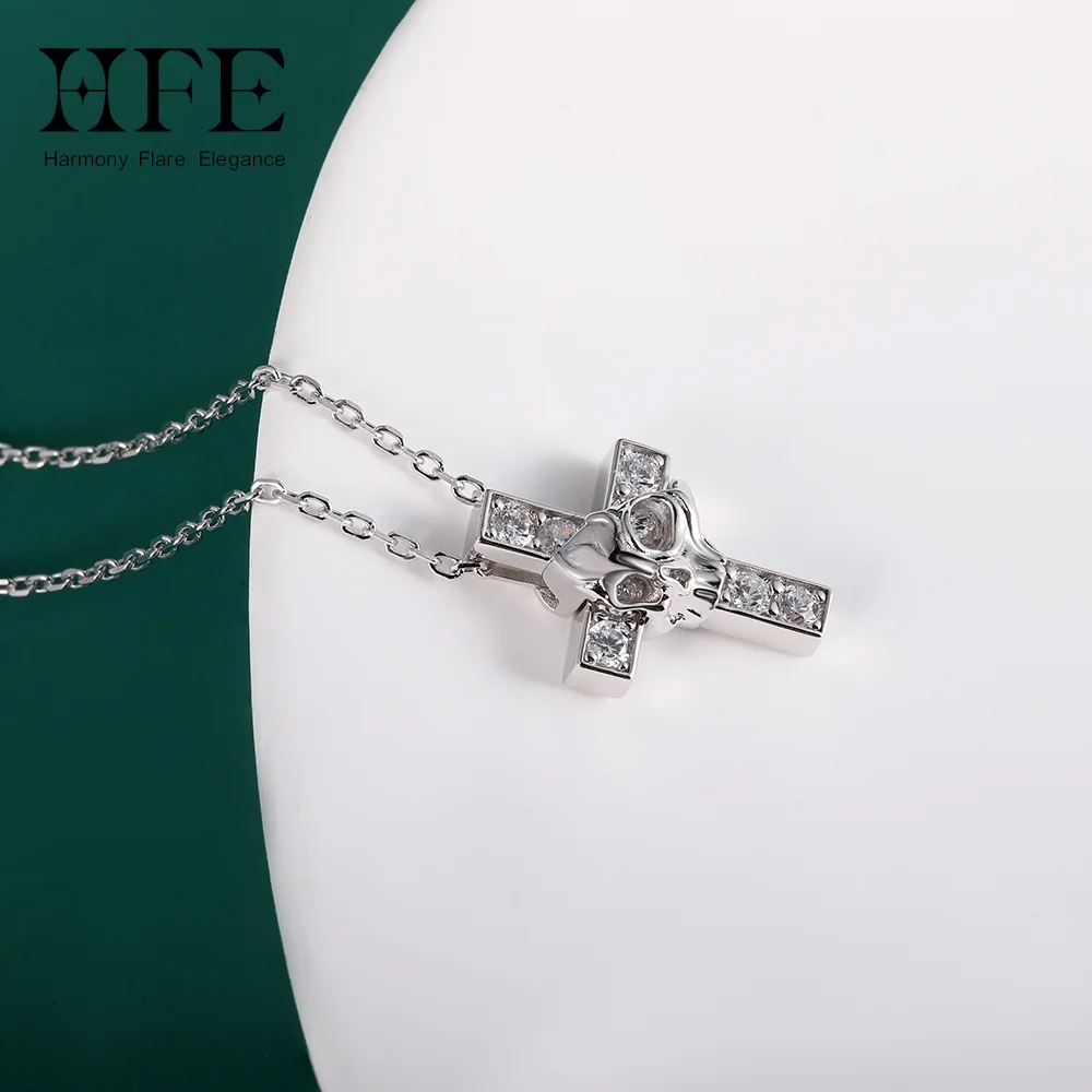 

D Color Moissanite Cross Skull Pendant Necklace 925 Sterling Silver Men and Women Hip Hop Personality Necklace Party Accessories