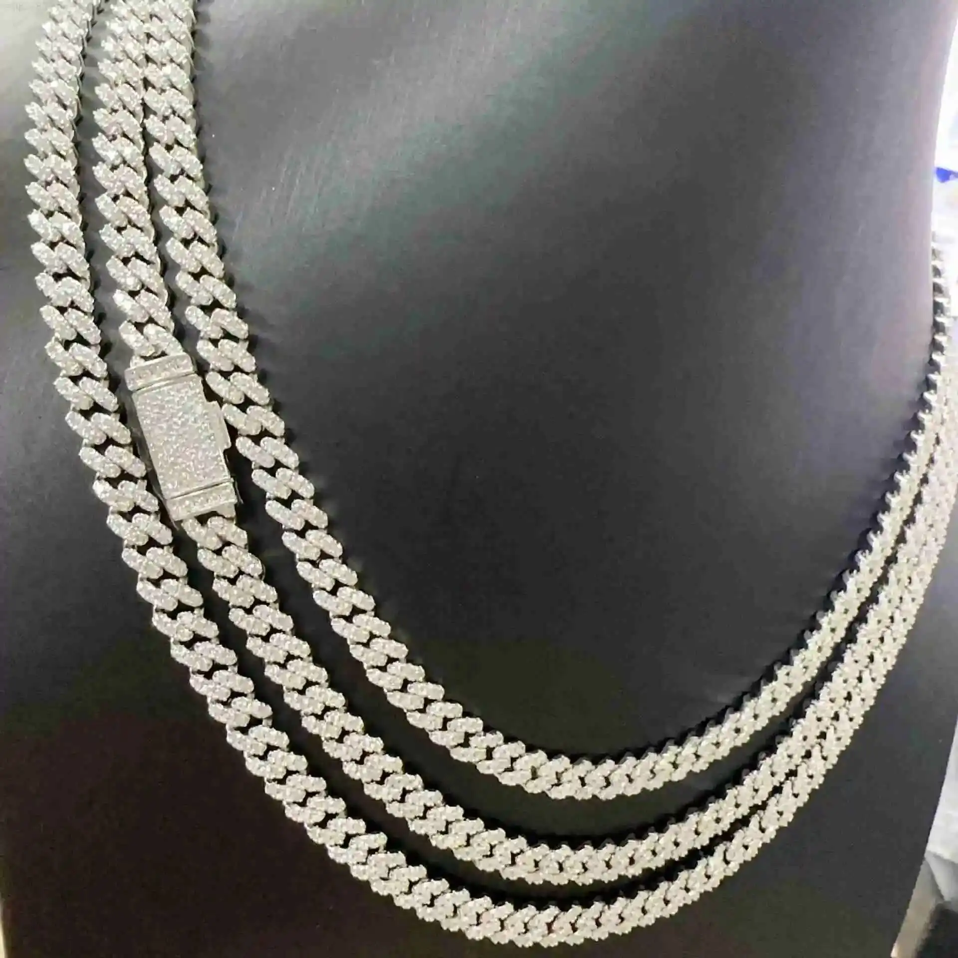 

Width 6mm 925 Sterling Silver Vvs Moissanite Diamonds White Gold Plated Cuban Link Chains Necklace