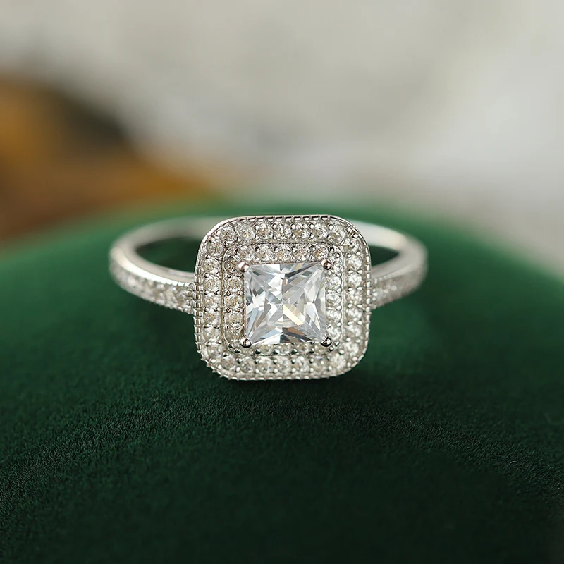 Light Luxury and High-end Genuine S925 Silver Princess Cut Zircon Diamond Ring, Classic and Versatile