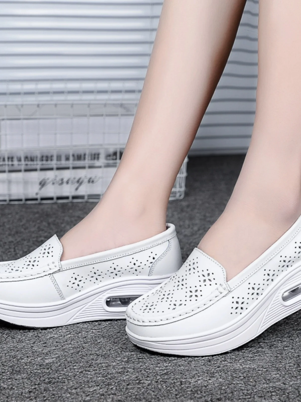 Leather Women\'s Shoes White Sneakers Clogs Platform Female Footwear Genuine Leather Casual Nurse Summer Creepers Dress Fretwork