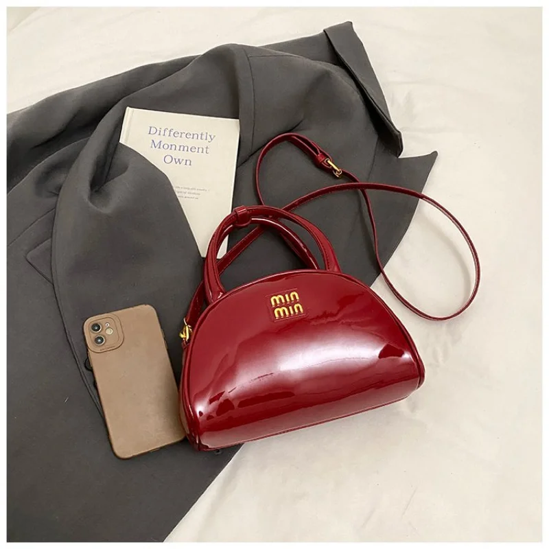 

Famous Designer Leather Women's Handbag Luxury Brand Elegant Popular Classic Chic Finish Vintage Bag​