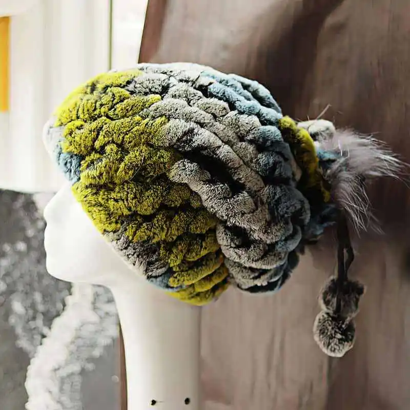 Winterfellmütze für Damen aus echtem Rex-Kaninchenfell mit Schal, gestreift, warme Kopfbedeckung, modische Ananas-Mütze, flauschiges Accessoire – Detail 3