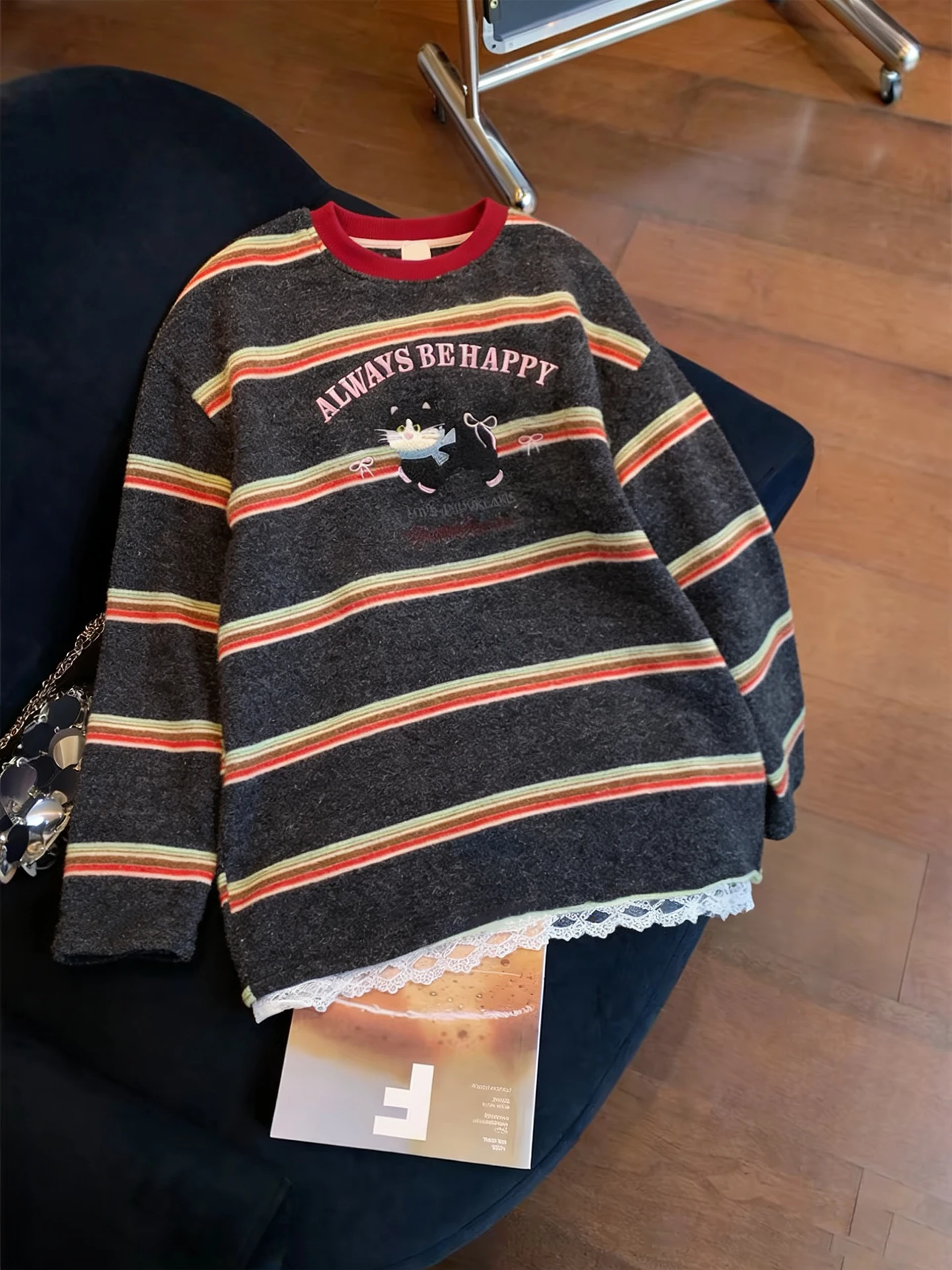 

Ретро-футболка с кружевными вставками и полосками, женская, весна-осень, свободного кроя, стройнящая, базовый слой, корейский дизайн