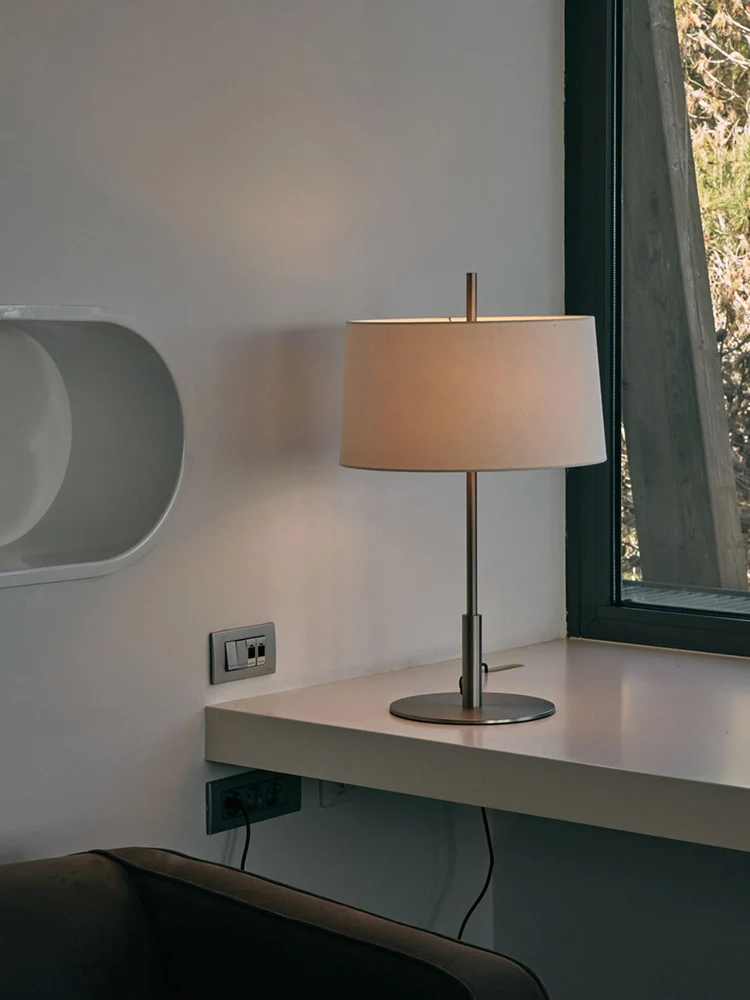 Nordic Design Floor Lamp Minimalist Style Living Room Sofa Side Standing Light Bedroom Fabric Reading Table Lamp LED Lighting