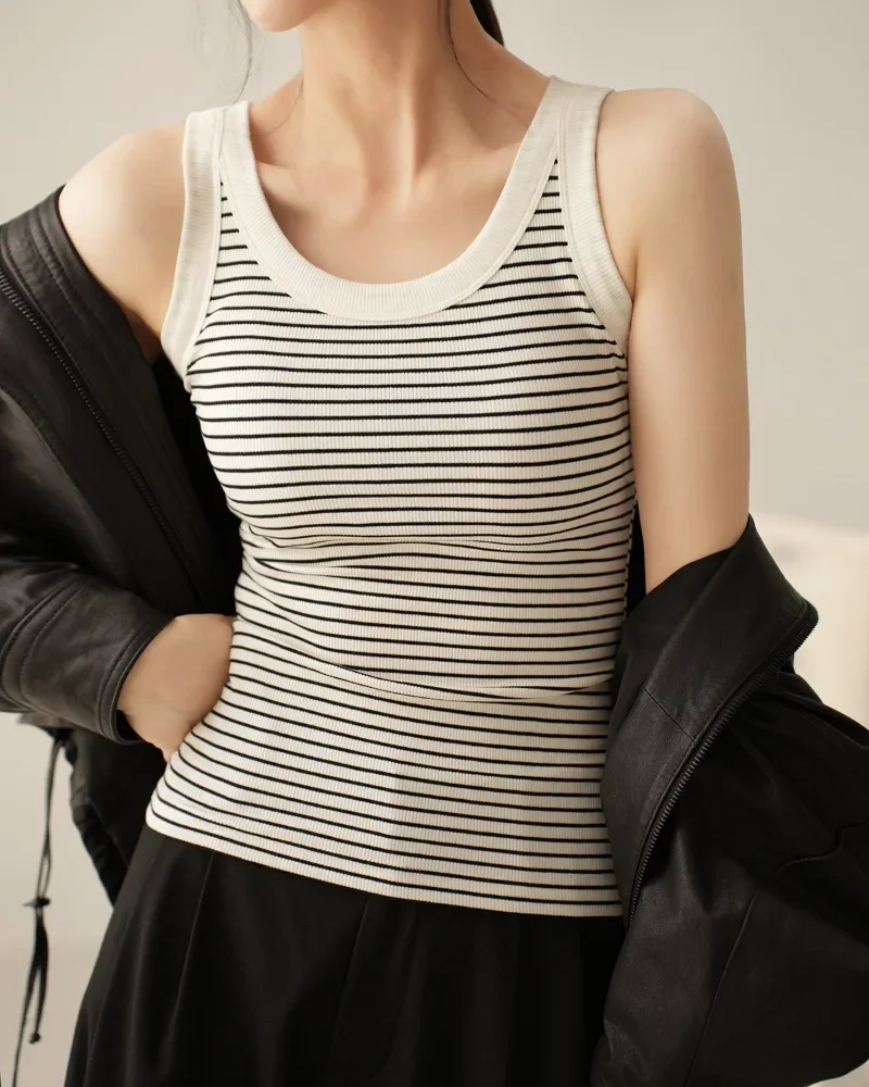 New Women Slim Striped Camisoles Summer Big U Neck Cotton Vest Simple Fashion All-Match Chic Sweet Girls Tank Tops Streetwear