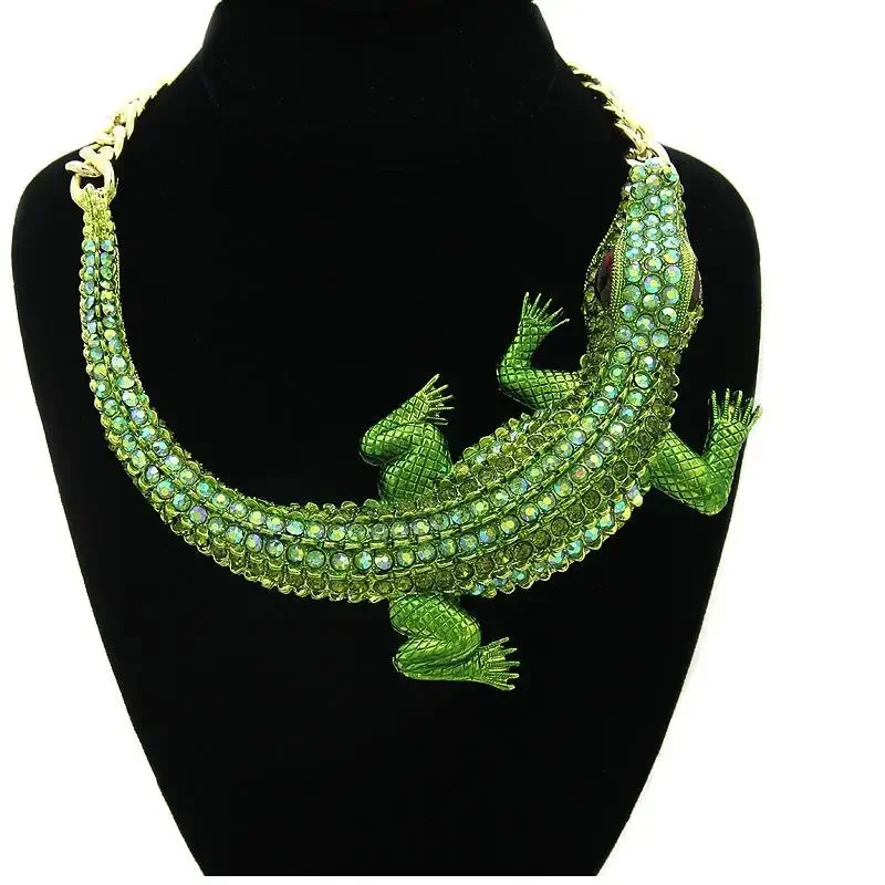 

Fashion Exaggerated Rhinestone Green Crocodile Necklace for Women Gothic Animal Clavicle Chain Choker Collars Statement Jewelry