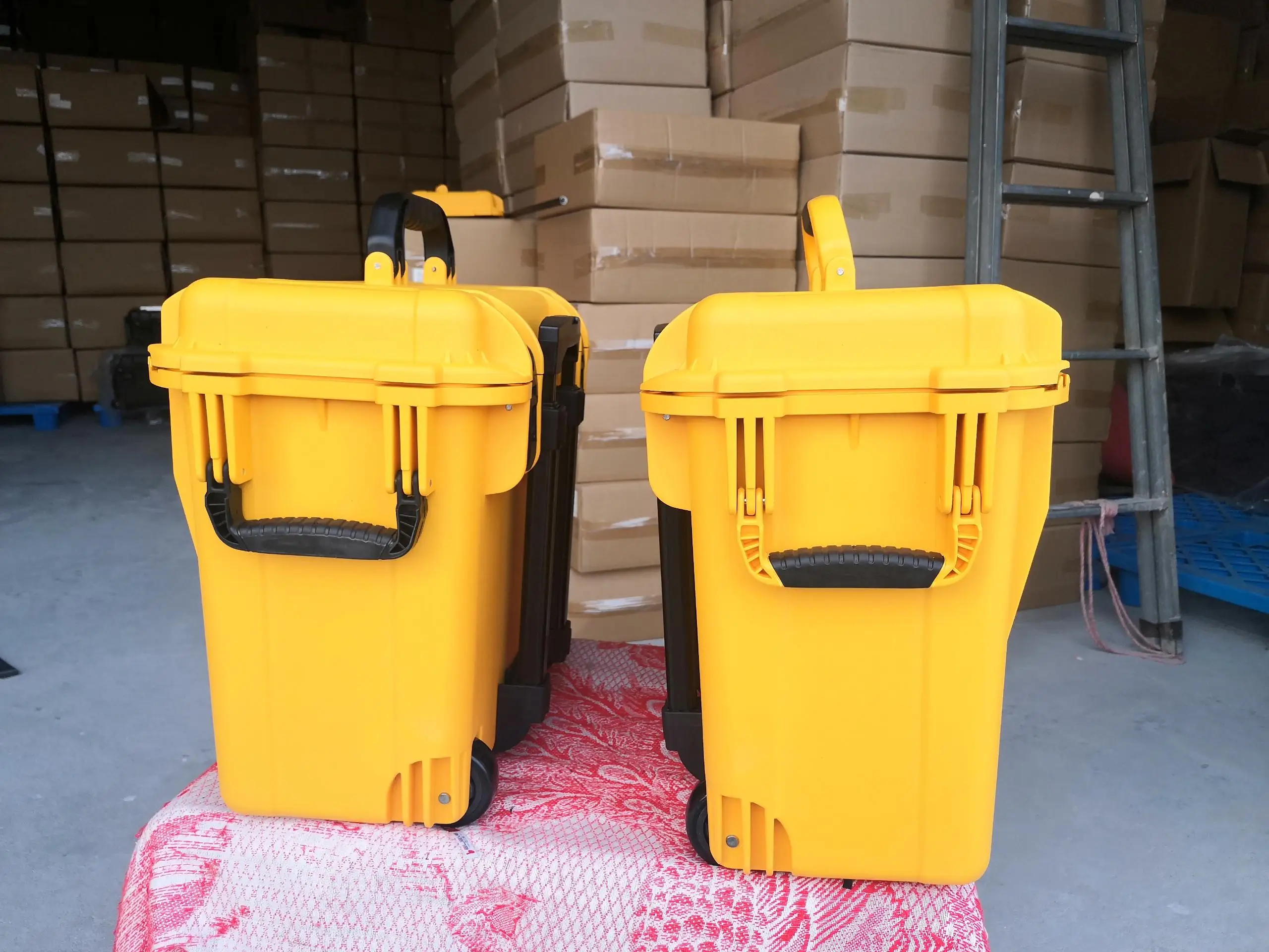 Custodia rigida in plastica personalizzabile per la protezione di attrezzature per strumenti o cassette degli attrezzi