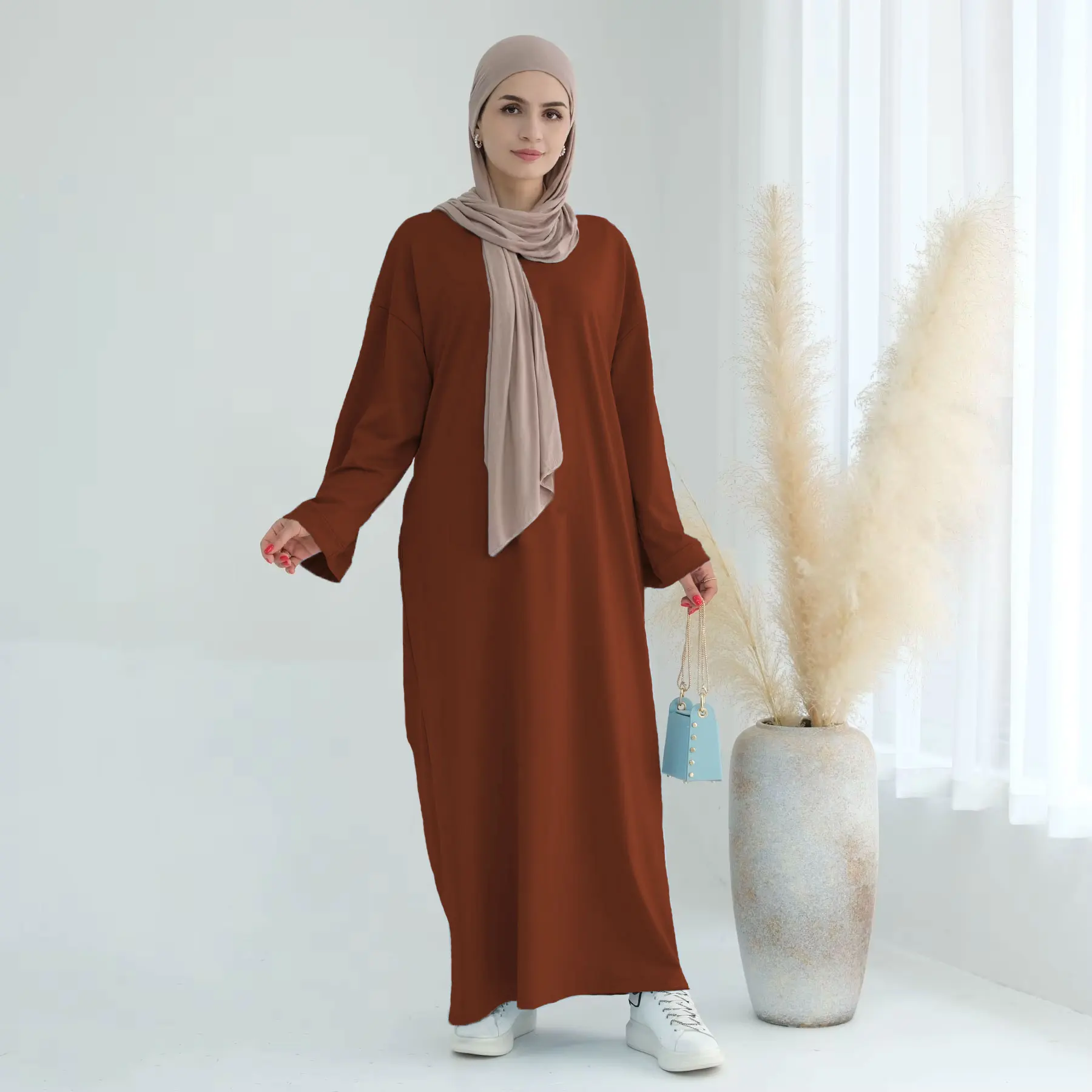

2025 Islamic Abaya with Pockets Relaxed Style Ideal for Suits Ramadan Observances and Daily Modest Fashion in Muslim Communities