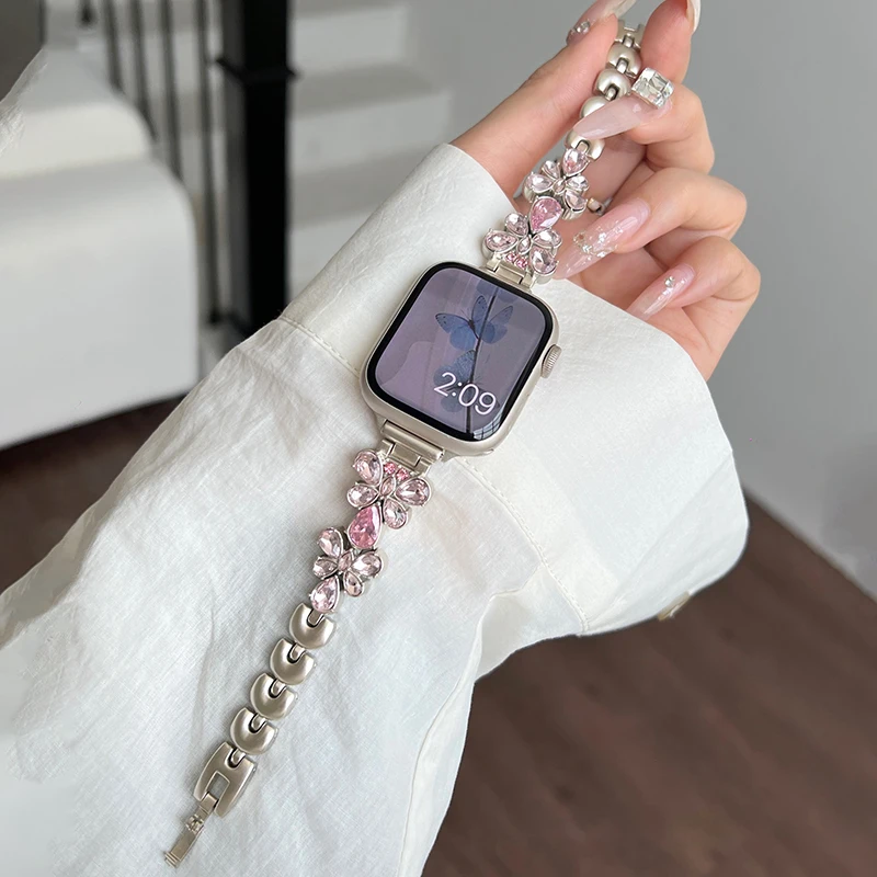 Cinturino in zircone a farfalla per cinturino Apple Watch Ultra 2 49mm 40mm 44mm 45mm 41 38 bracciale donna con diamanti per IWatch 9 8 7 SE 6 5 4 3
