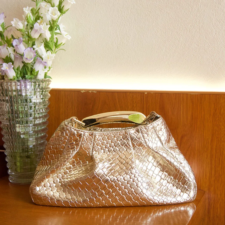 Stylish and simple glossy cloud woven bag temperament metallic clutch bag chain single shoulder underarm oblique span bag