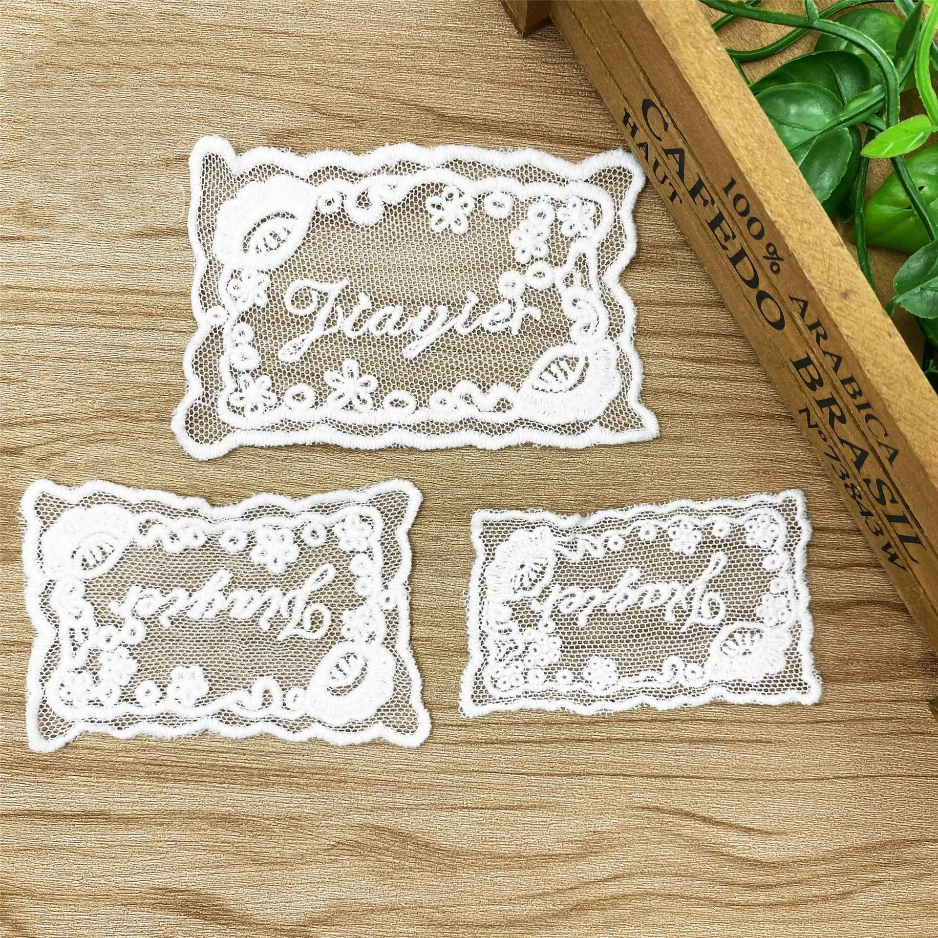 10pcs/Lot Embroidery Cotton Patches Lace Fabric Applique Sewing Garment Accessories DIY Clothes Stickers