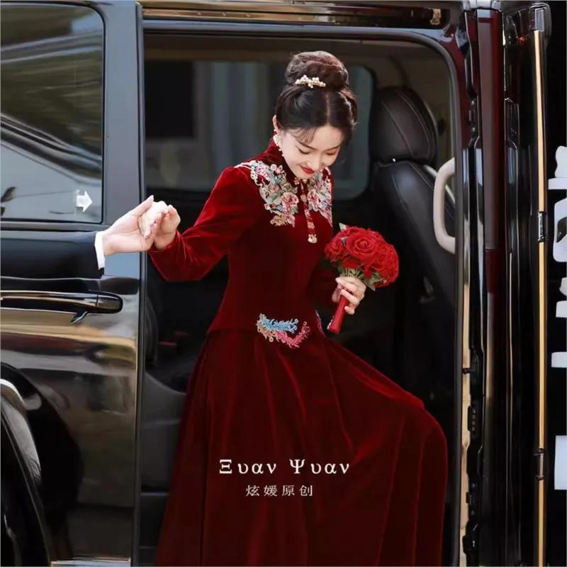 فستان شيونغسام جديد على الطراز الصيني نخب وتعزيز مأدبة ملابس مخملية بأكمام طويلة #3