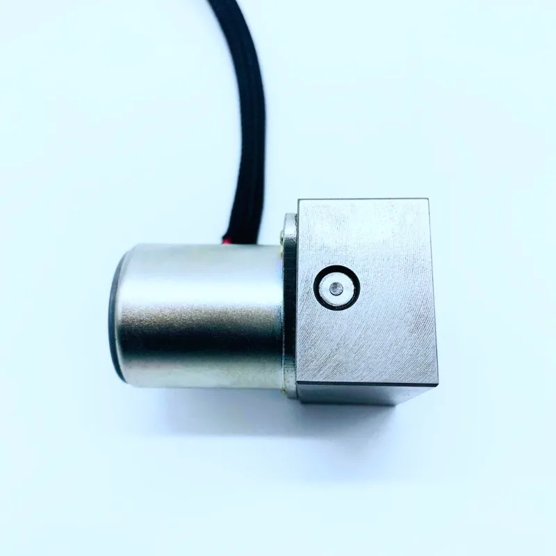 Per Komatsu PC200-7 PC200-8 Elettrovalvola pompa idraulica PC350-8 PC300-8 Elettrovalvola pilota702-21-57400 Escavatore