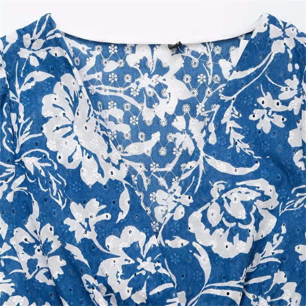 Camisa feminina de manga comprida com decote em V, novo estilo de verão, top curto estampado com cintura bordada vazada