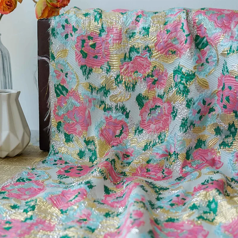 Tissu Jacquard Classique Rétro Doré en Soie à Grandes Fleurs Teint en Fil pour Robe Élégante et Rigide pour Femme 50cmx150cm