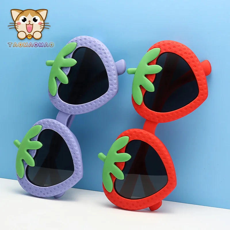 Strawberry Sunglasses for Kids Cartoon Toy Glasses Fashion Hawaiian Funny Glasses Men Women Sunshade Mirror Party Eyewear UV400