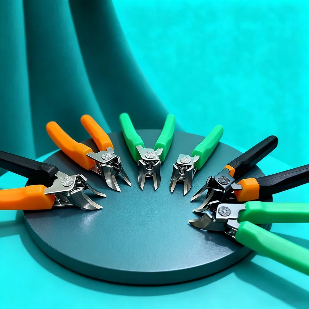 

Professional Nail Clippers for Thick & Hard Toenails Large Opening Anti-Splash Design Ultra-Sharp Blade Modern Clipper Design