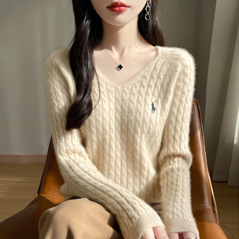 2024 Autumn and Winter New V-neck Casual Knitted Pure Wool Fashion Versatile Woolen Sweater Shows Thinning