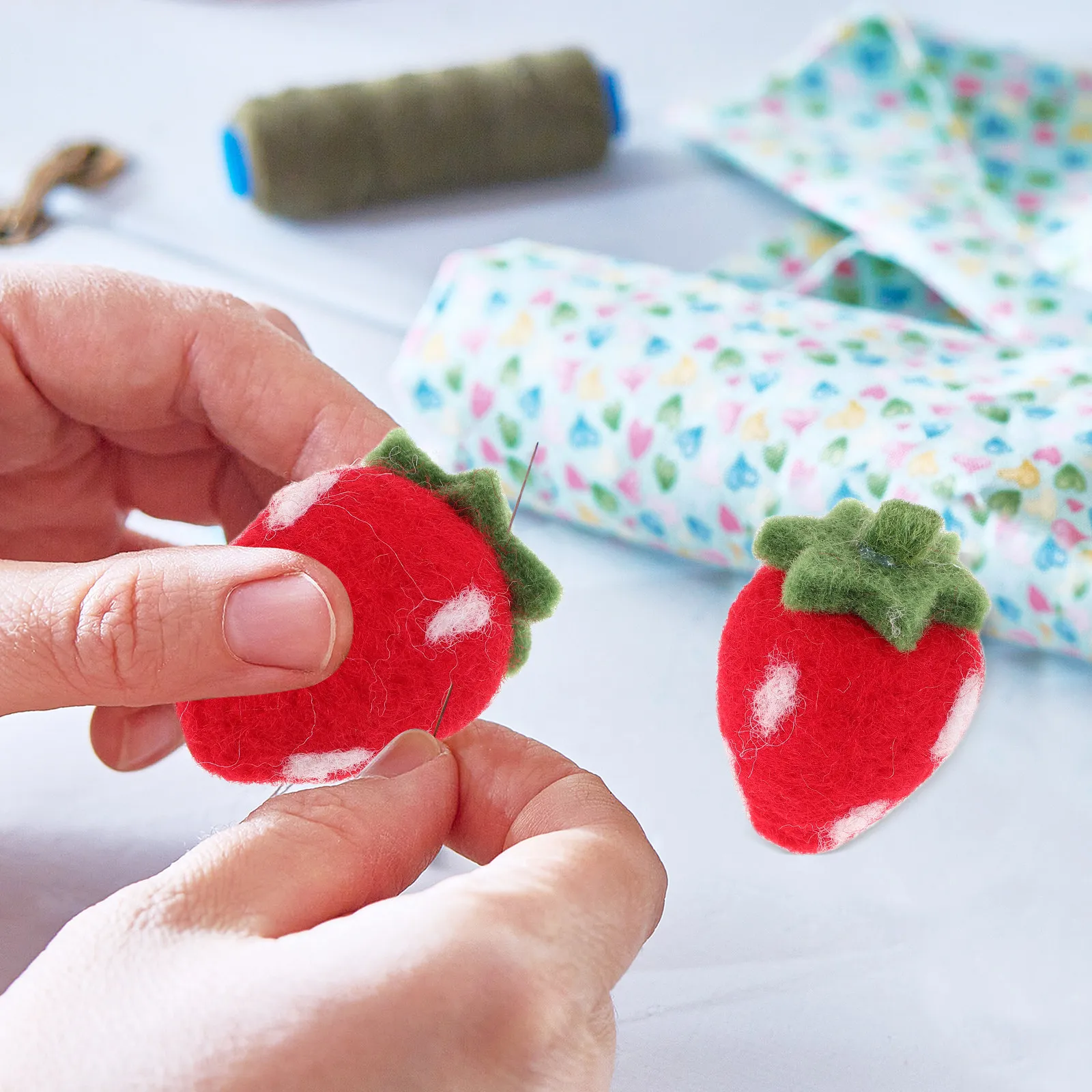 

5Pcs Cute Handmade Felt Strawberries Wool Craft Supplies for DIY Jewelry Making Holiday Decorations Baby Shower Party Favors