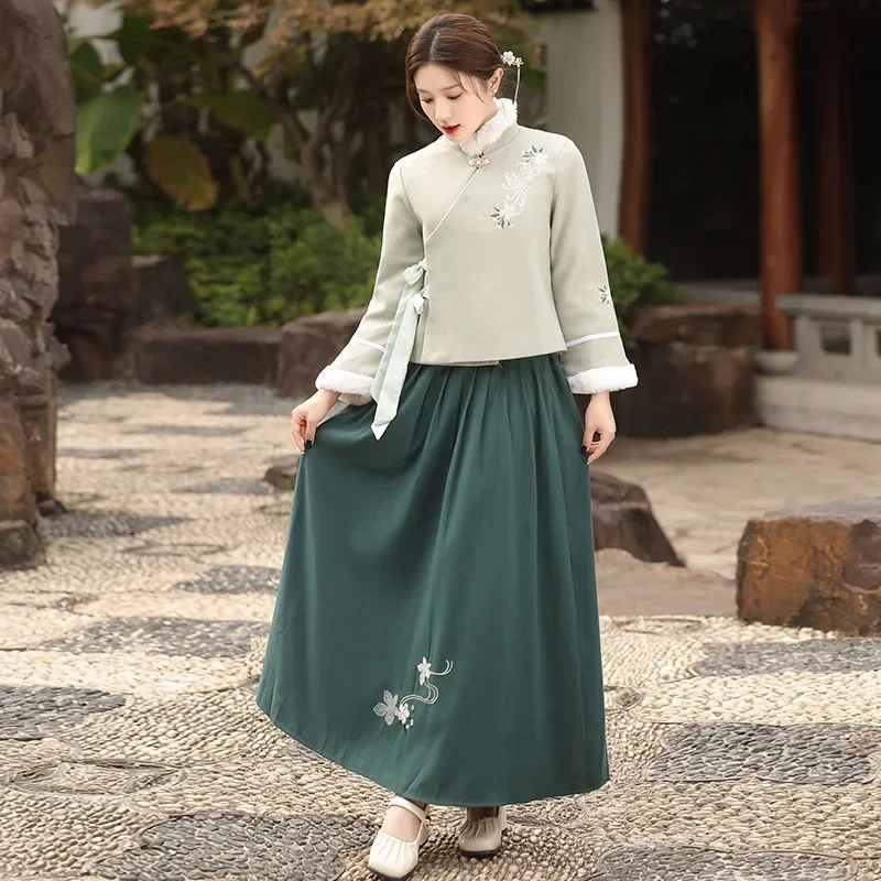 

Yourqipao Winter 2023 Green Improved Cheongsam Hanfu Daily Retro Qipao Horse Face Skirt Chinese Style Dress Tang Suit for Women