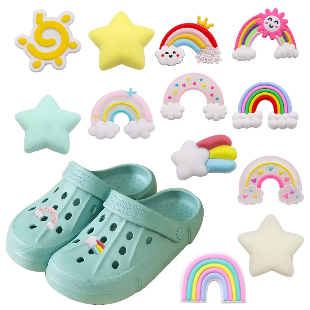 Breloques de chaussures arc-en-ciel colorées en PVC, décorations de pantoufles de sandales, bandes adaptées aux bracelets, ornements, cadeau de Noël, nouveau, 1 pièce